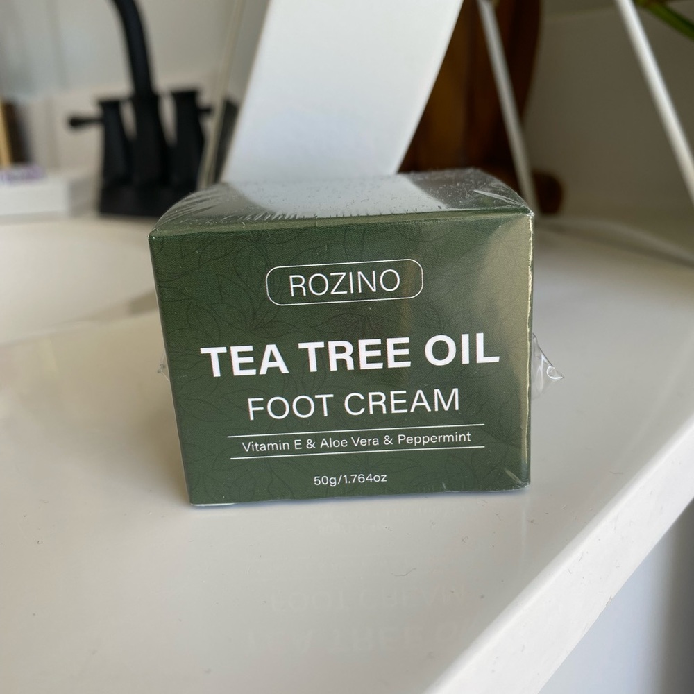 Rozino Tea Tree Oil Foot Cream